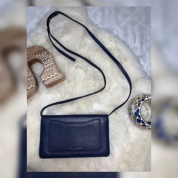 Marc Jacobs Handbags - FINAL‼️ Marc Jacobs Wallet Crossbody Bag Purse